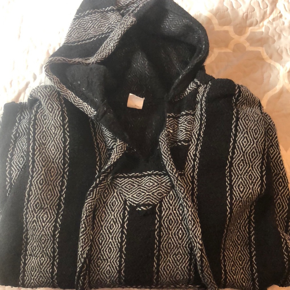 Drug rug pullover sweater